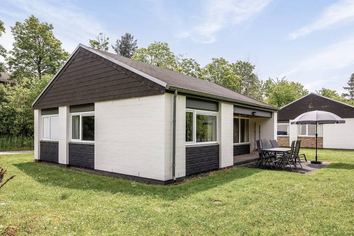 Bungalow für 4 Personen, mit Balkon/Terrasse und Terrasse sowie Sauna in Leiwen