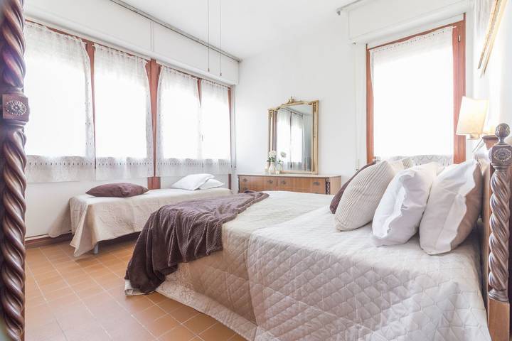 Ferienwohnung für 8 Personen, mit Balkon, kinderfreundlich in Cattolica - 2