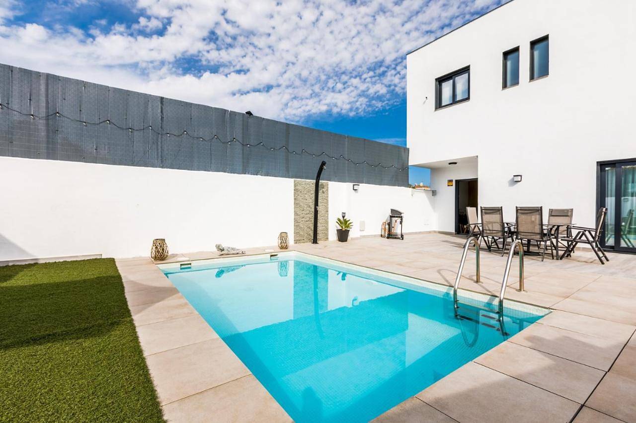 Three-Bedroom House in La Viña (Torre del Mar), Vélez-Málaga