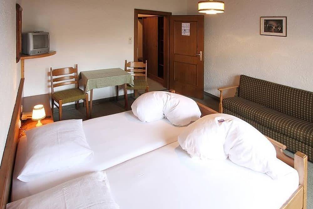 Double room \"Standard\" with shower od. Bathroom, toilet - Bäckerwirt, Inn in Leogang, Saalbach-Hinterglemm