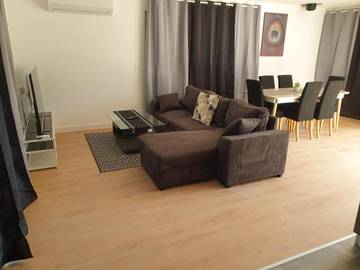 Maison d’hôte pour 5 personnes, avec terrasse à Saint-Jean-de-Thurigneux