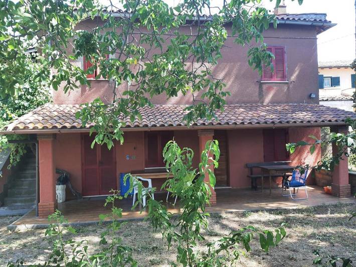 Agriturismo per 4 persone, con Balcone e Terrazza nonché Giardino e Panorama a Viterbo