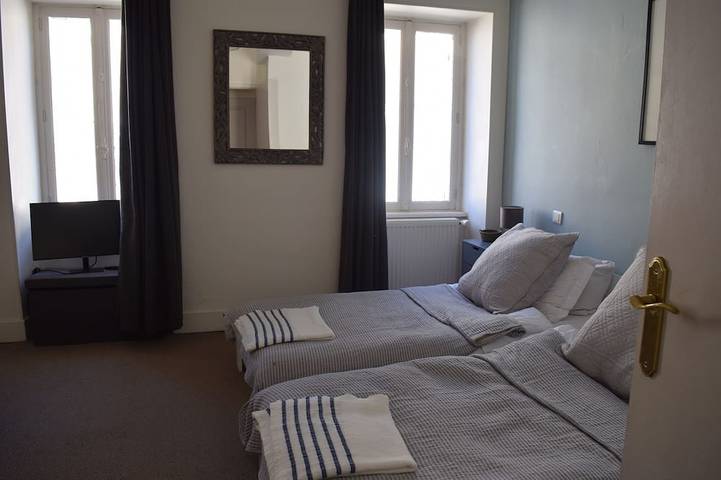 Location de vacances pour 5 personnes, avec jardin à Change - 3