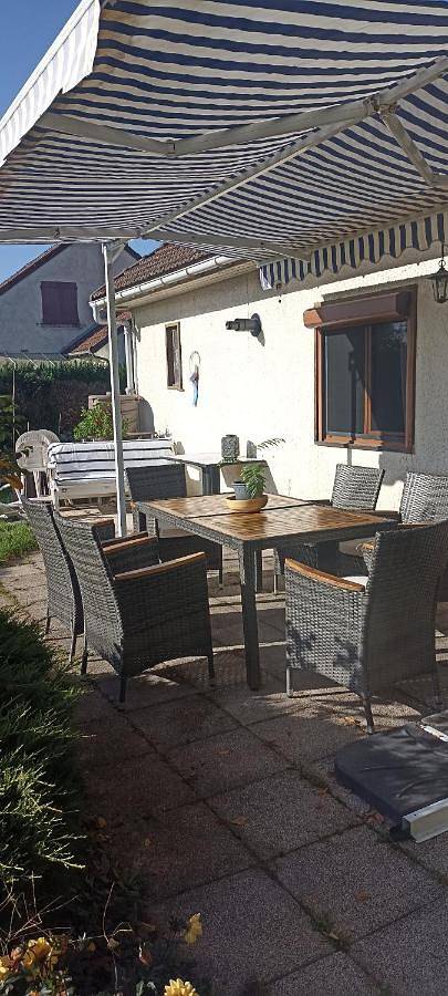 Gîte pour 4 personnes, avec jardin et vue dans Ébreuil - 2