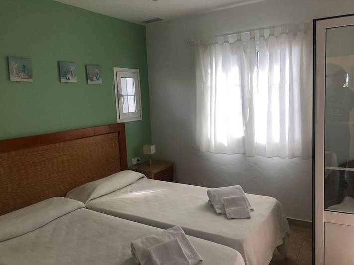 Gîte pour 4 personnes, avec vue et jardin ainsi que bassin pour enfant et piscine à Son Bou - 4