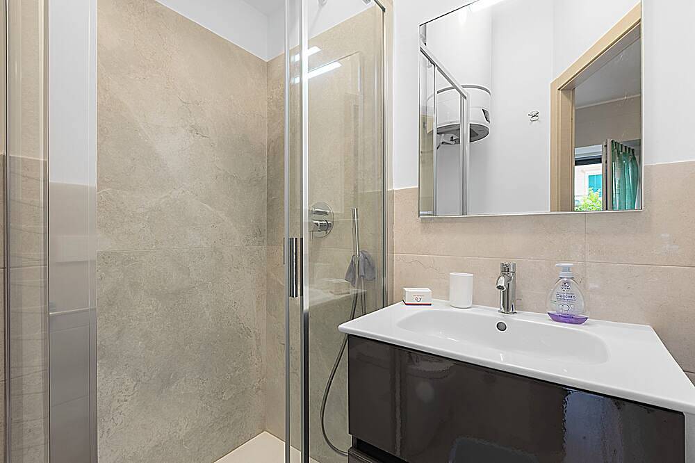 Appartamento intero, Merlo A2 - Town Center & Private Parking, Ceriale, Italy in Ceriale, Riviera di Ponente