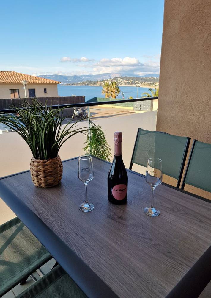 Gîte pour 4 personnes, avec balcon à Pietrosella - 2