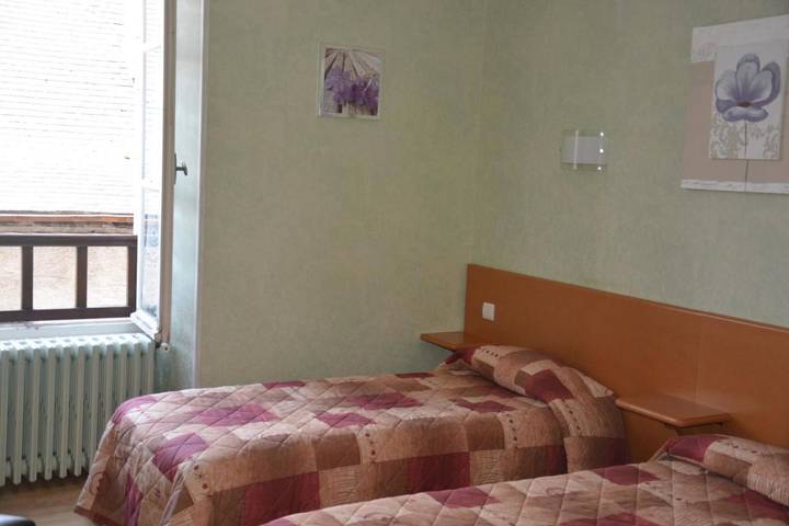 Hôtel pour 4 personnes, avec terrasse à Arudy - 2