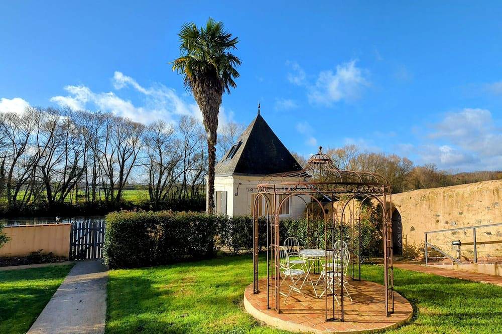 Casa renovada junto al río Sarthe, tranquila y con aparcamiento privado in Sablé-sur-Sarthe, Sarthe