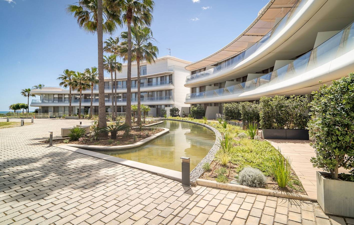 Entire apartment, The Edge in Estepona, Costa del Sol