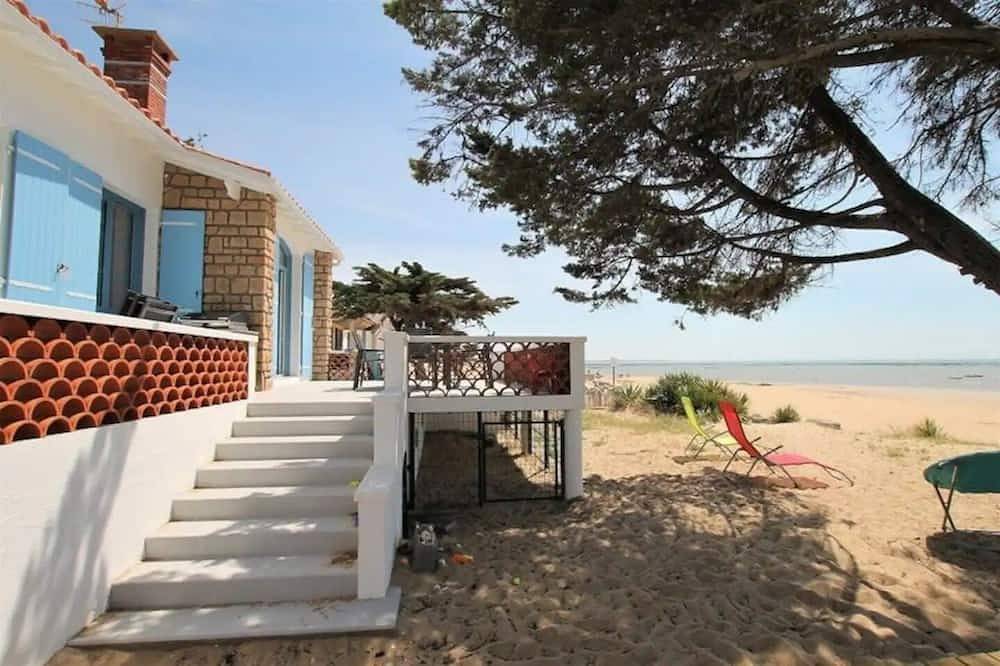 Villa Bord de mer « les pieds dans l’eau » in La Tranche-sur-Mer, Vendée