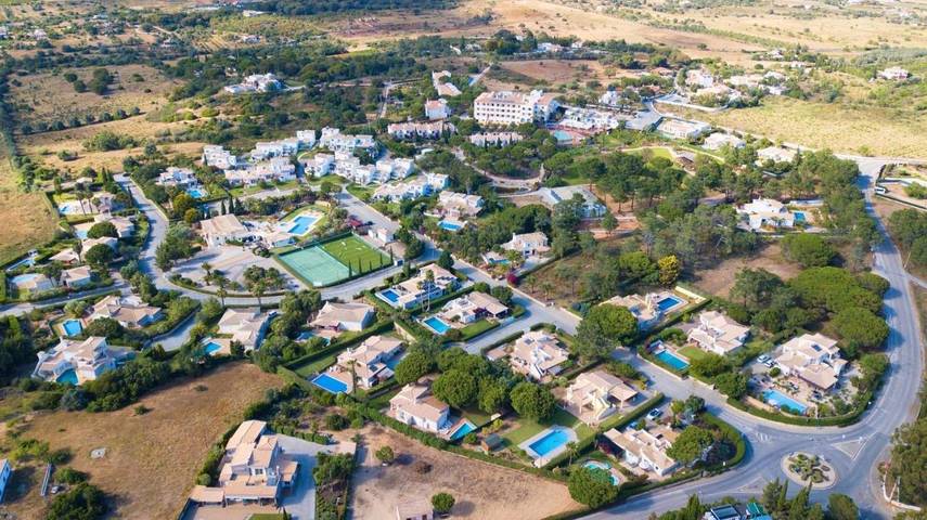 Maison d’hôte pour 4 personnes, avec piscine ainsi que jardin et bassin pour enfant à Lagoa - 2