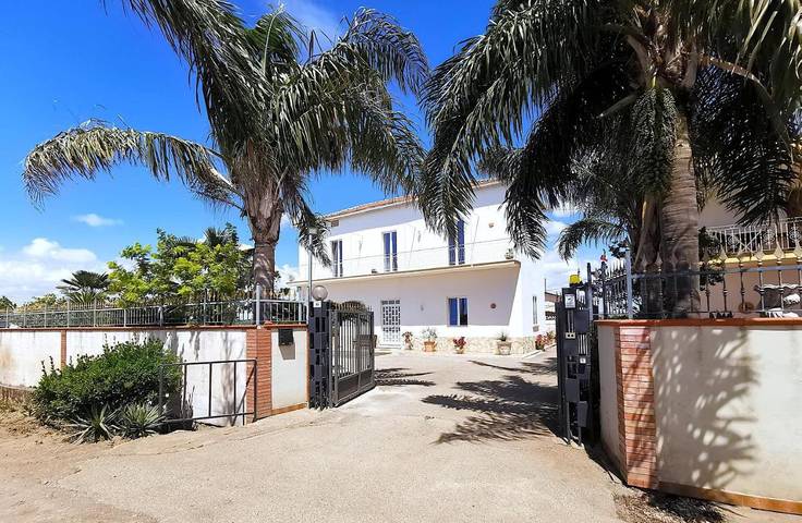B&b per 2 persone, con Terrazza e Giardino nonché Panorama a Pontecagnano Faiano