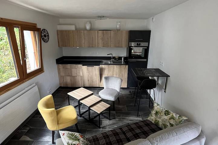 Entire apartment, Au Pied du Mont Blanc, au Coeur D'un Village Typique de Montagne in Saint-Gervais-les-Bains, Pays du Mont-Blanc
