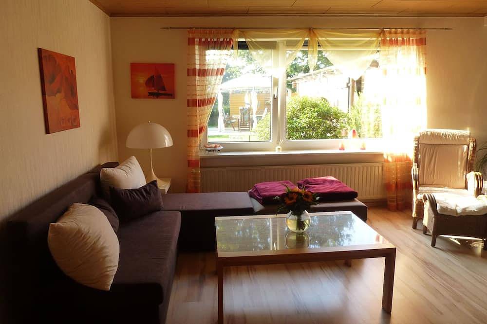 Ganze Wohnung, Stöterau: ebenerdige Fewo mit Sonnenterrasse - Ferienwohnung Stöterau in Erfde, Eider-Treene-Sorge