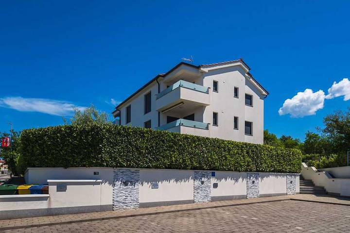 Ganze Wohnung, Apartment Buby mit Meerblick in Malinska-Dubašnica, Krk