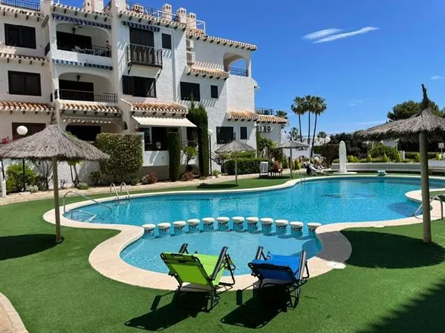Apartamento de vacaciones para 5 personas, con piscina y jardín - 1