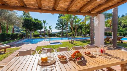 Casa rural para 12 personas, con piscina y balcón/terraza en Frigiliana