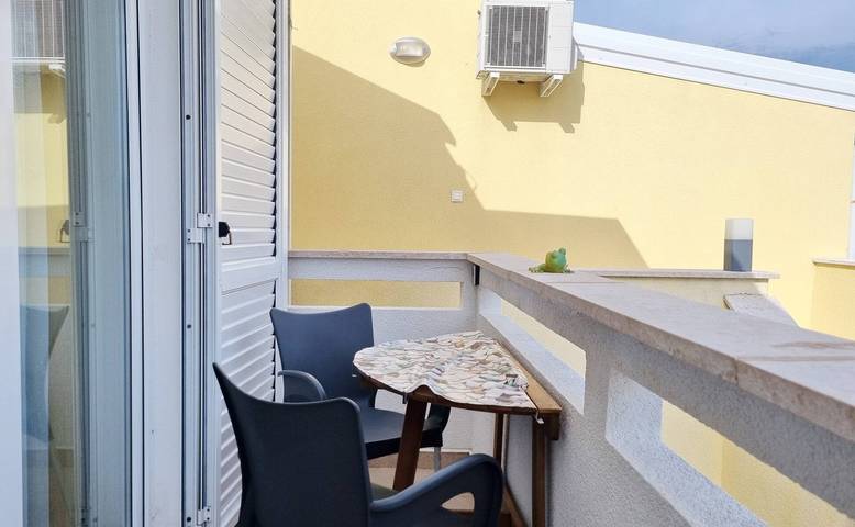 Ferienwohnung für 2 Personen, mit Balkon/Terrasse in Baska - 3