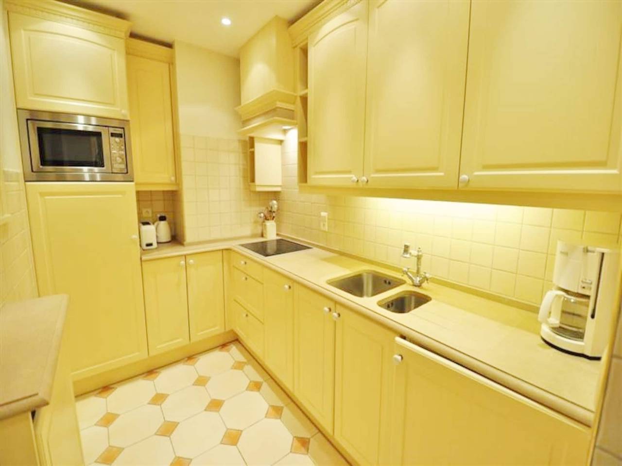 Ganze Wohnung, Wohnung nahe Seemauer mit Parkplatz in Knokke, Knokke-Heist