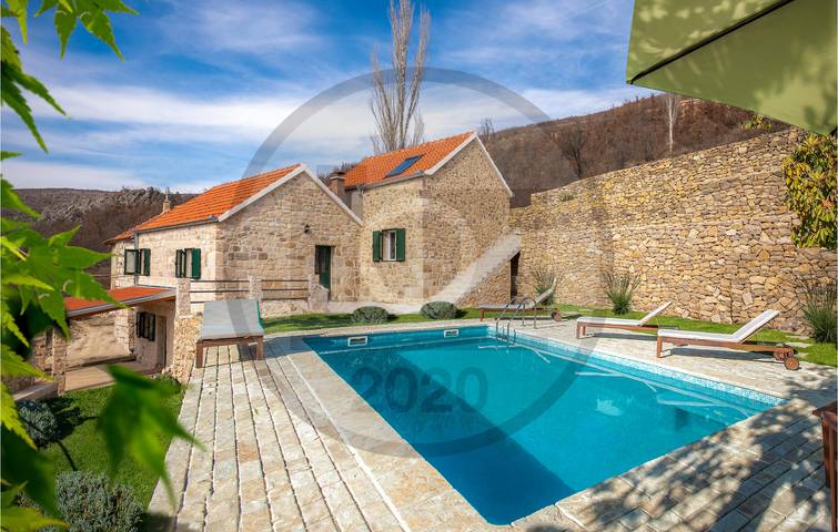 Ferienhaus für 9 Personen, mit Seeblick und Garten sowie Terrasse - 1