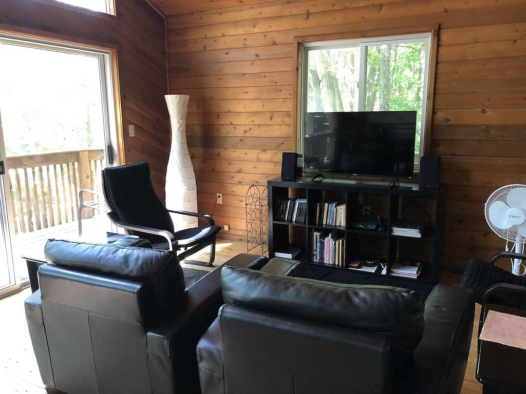 Cabin Rentals And Lodges for 6 Guests in Lake Huron ON