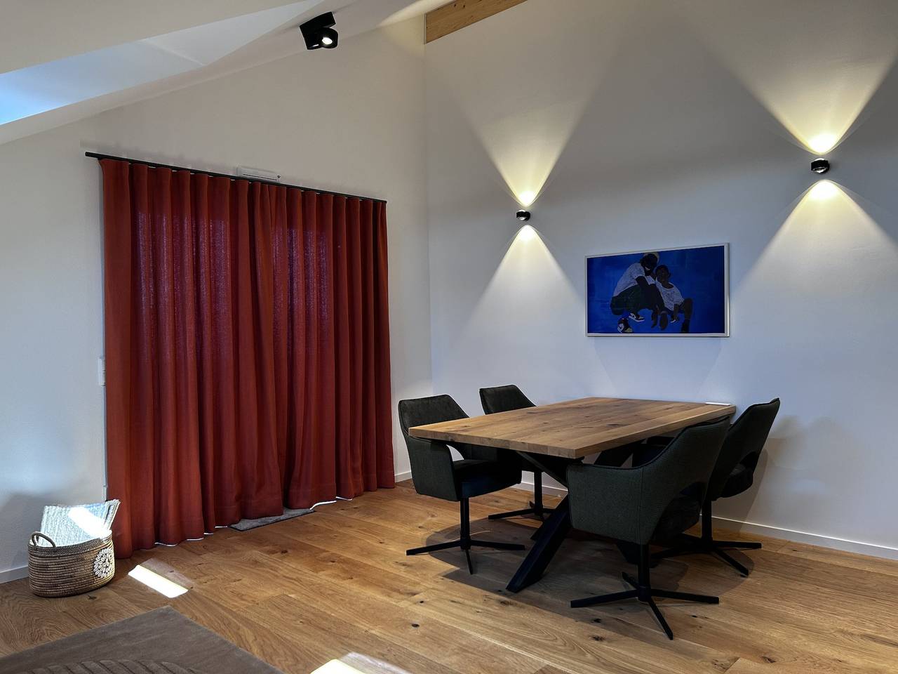 Ganze Ferienwohnung, Moderne Ferienwohnung Übersee - Ferienwohnung 60 qm mit Balkon in Übersee, Chiemsee