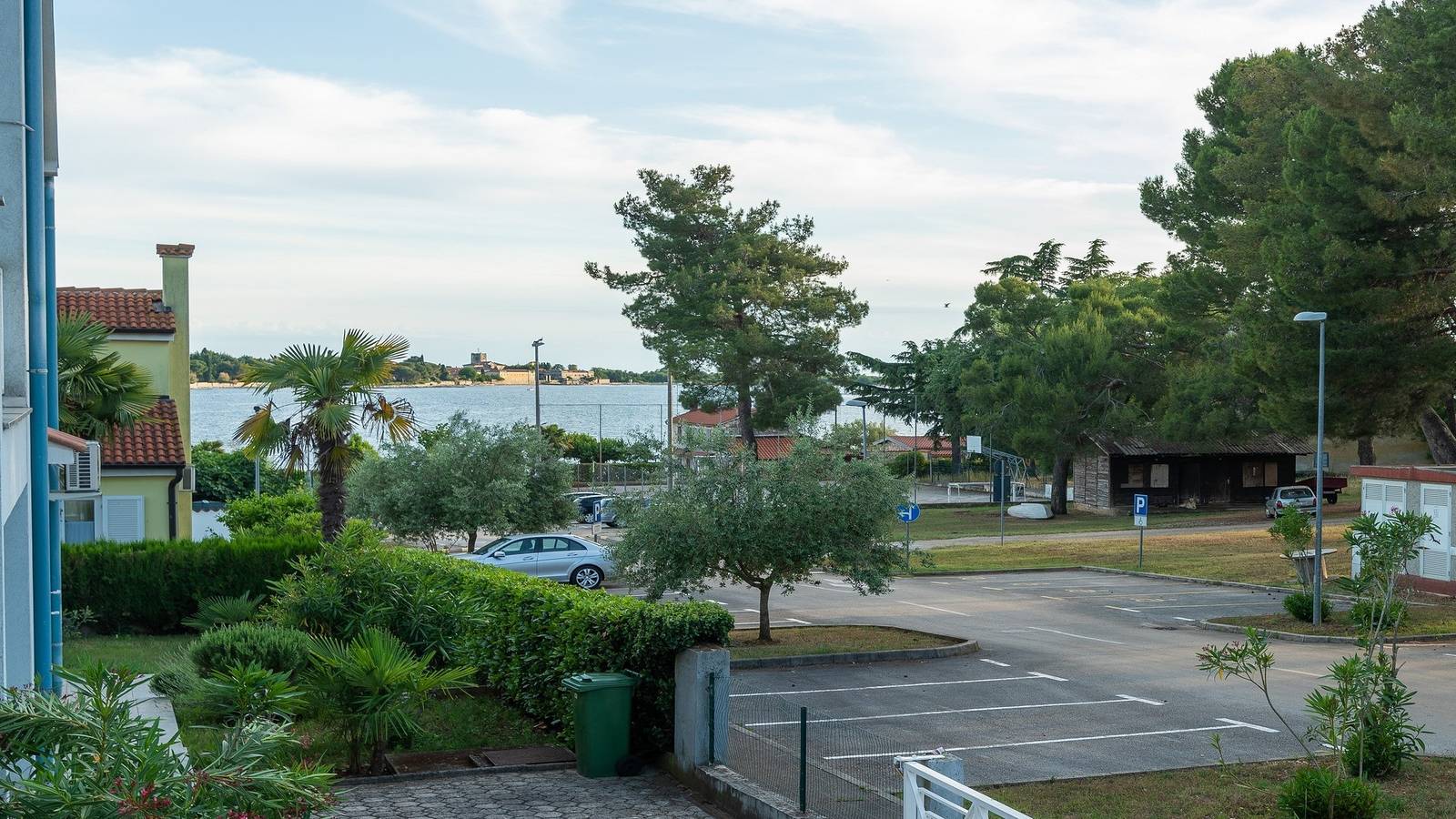 Ganze Wohnung, Schönes Apartment mit zwei Schlafzimmern und Meerblick in Karigador, Umag und Umgebung