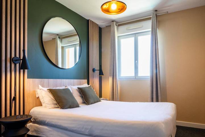 Location de vacances pour 4 personnes, avec piscine ainsi que jardin et sauna à Biot - 4