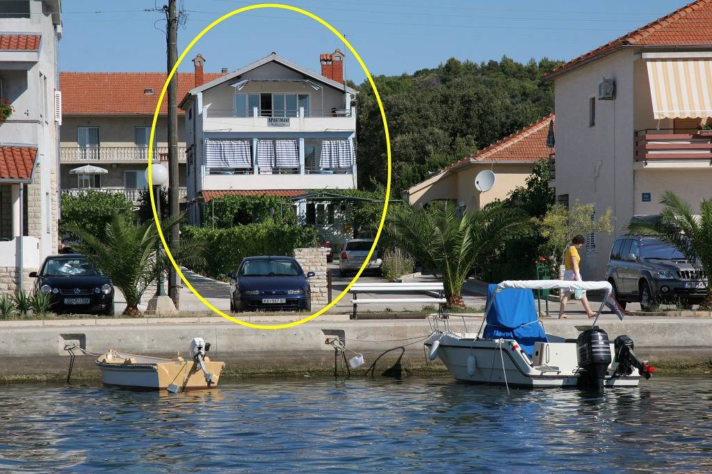 Ganze Wohnung, Ferienwohnung in Kukljica mit Meerblick, Terrasse, Klimaanlage, W-Lan (4567-1) in Kukljica, Insel Ugljan