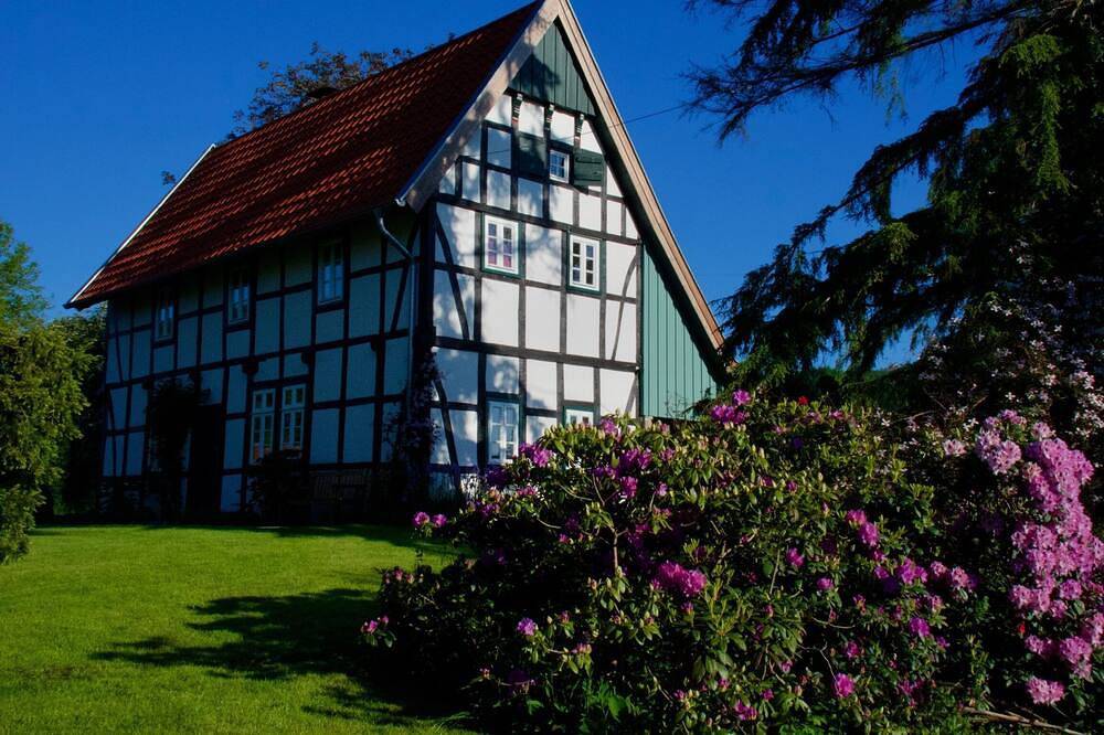 Moderne trifft Tradition im Grünen\n- Liebhaberobjekt, kein Monteure-Gastzimmer - in Bissendorf, Wiehengebirge