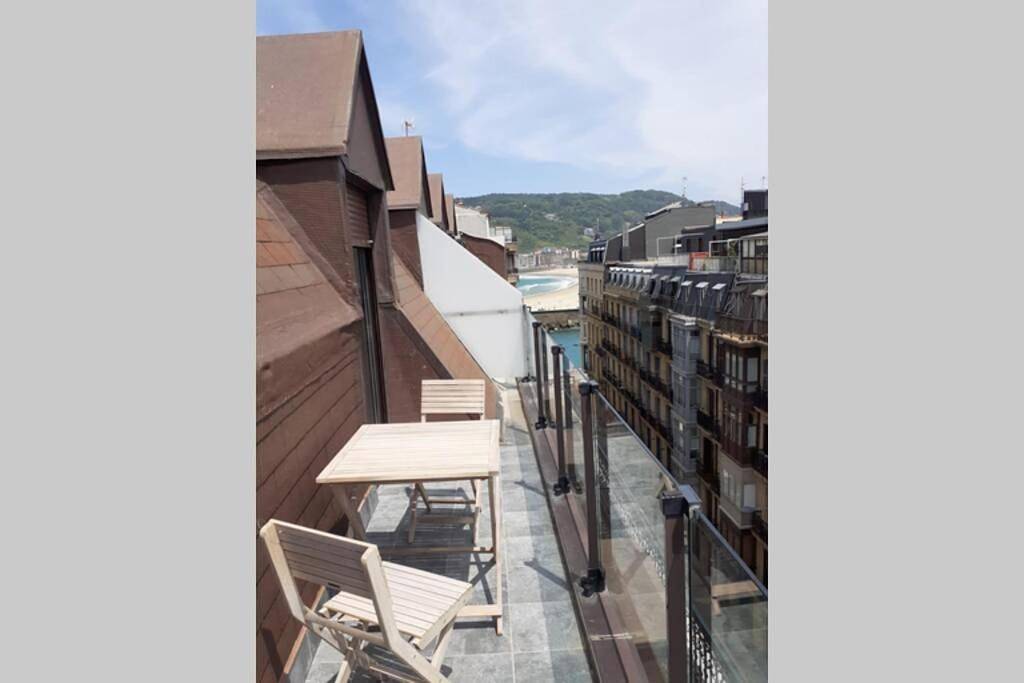 Ganze Wohnung, Luxury Duplex Penthouse With Terrace-Old Town in Playa de la Concha, San Sebastian