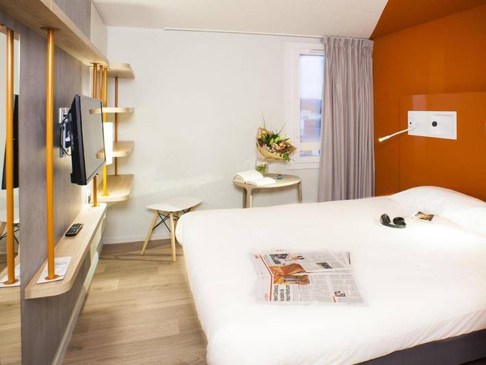 Hôtel pour 3 personnes, avec terrasse, animaux acceptés à Lormont - 4