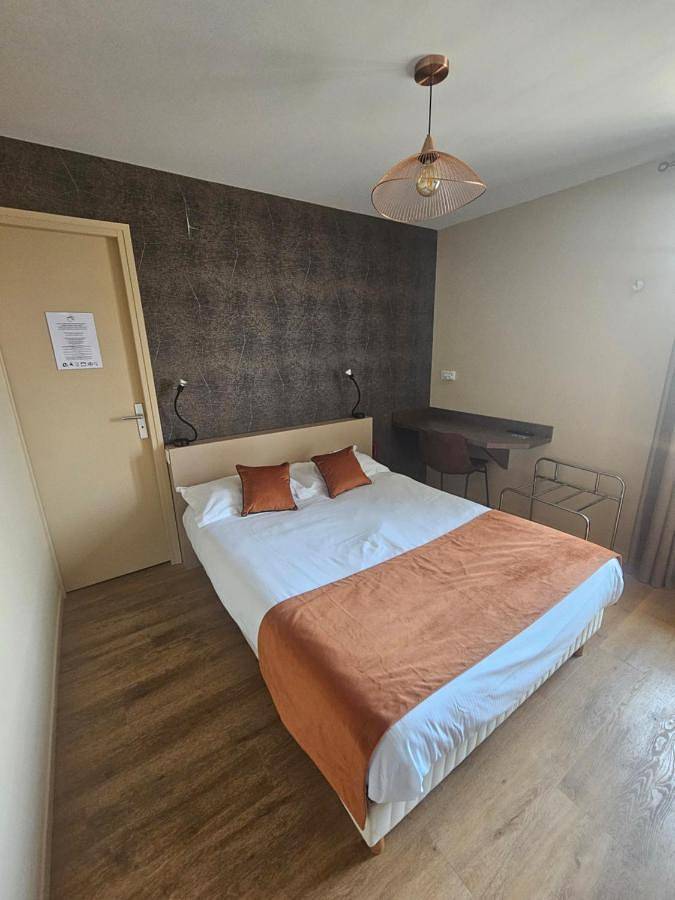 Hôtel pour 2 personnes, avec piscine et terrasse à Bozouls - 3