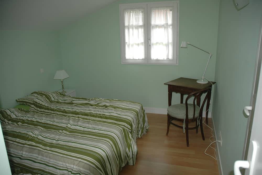 Architect house built in 2011 mountain view in Ascain, Bayonne region