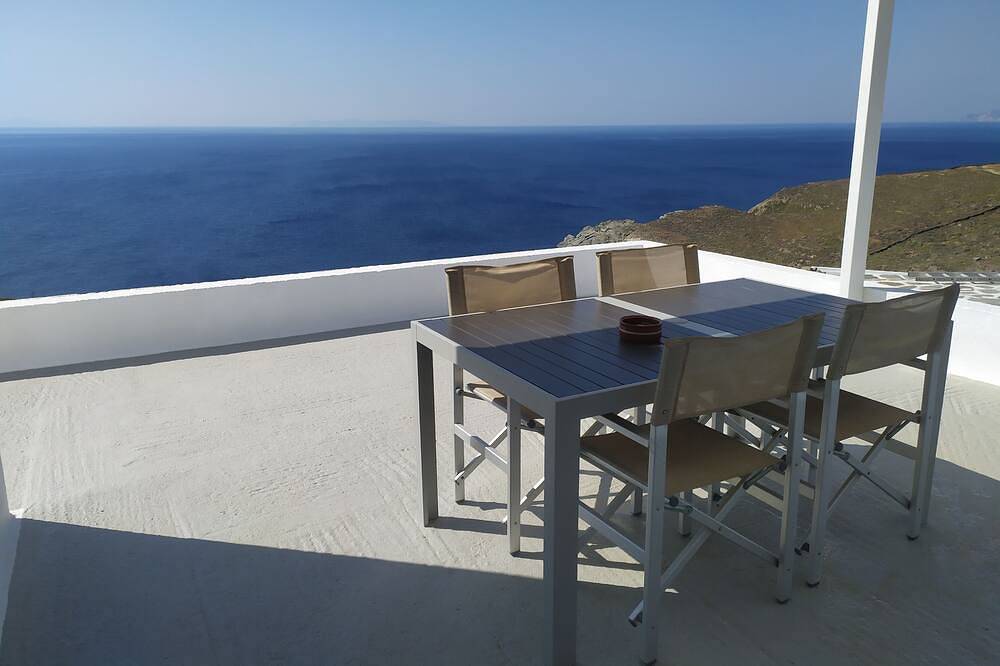 Quiet private house with Sea view    in Kastro, Kykladen