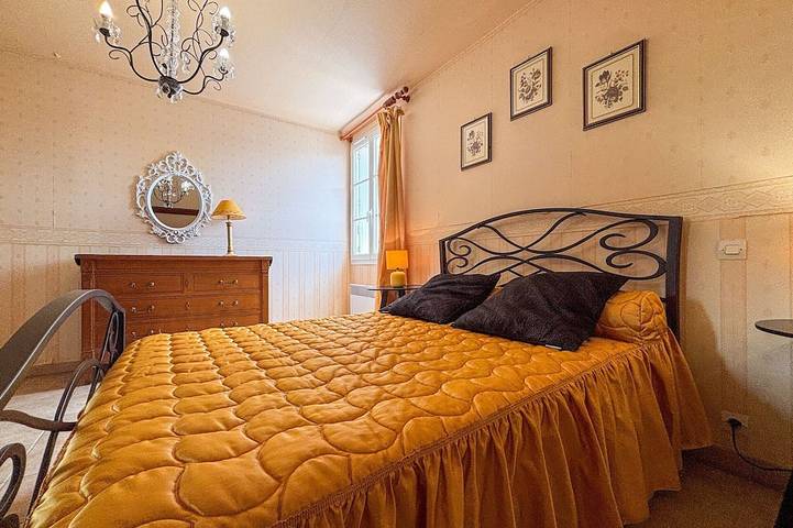 Gîte pour 8 personnes, avec piscine et jardin à Faverolles - 3