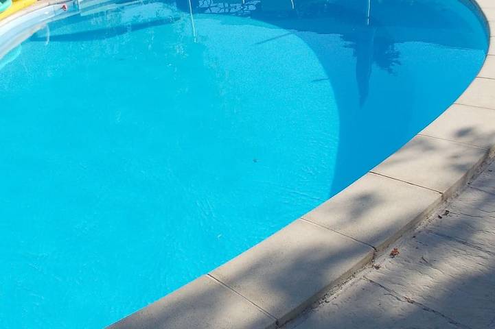 Ferienwohnung für 4 Personen, mit Pool und Garten - 1