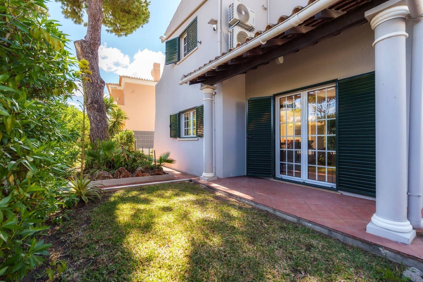 Casa Vacanze 'Guatemala' con Piscina Privata, Wi-Fi e Aria Condizionata in Quarteira, Distretto di Faro