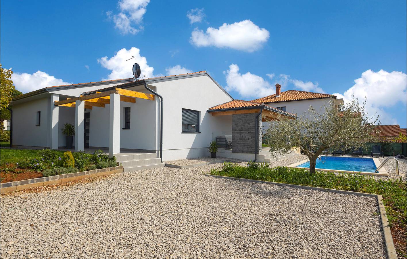 Geräumiges Apartment 2 km vom Strand entfernt: mit Pool, WLAN und Parkplatz in Novigrad, Umag und Umgebung