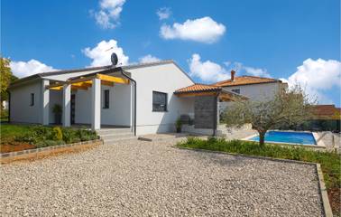 Ferienhaus für 8 Personen, mit Terrasse, mit Haustier in Novigrad