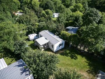Mobil home pour 4 personnes, avec piscine ainsi que vue et terrasse à Commequiers