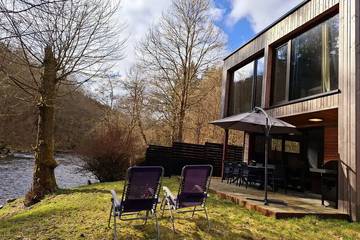 Gîte pour 6 personnes, avec terrasse et jardin à Bertogne