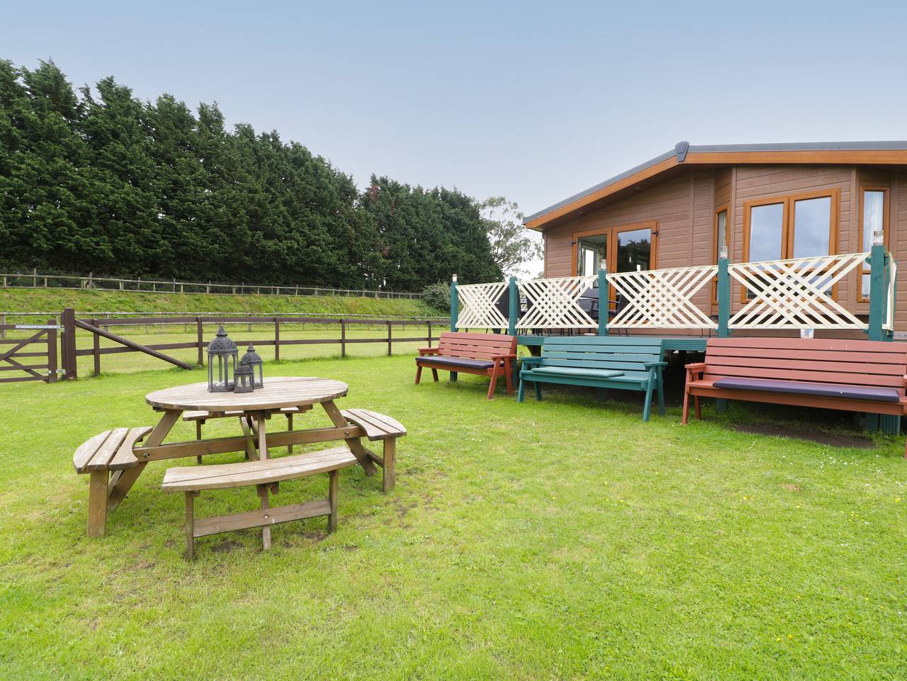 Hill View, Lilac Lodge in Dorset