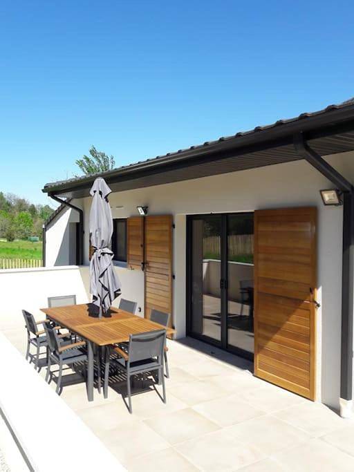 Location de vacances pour 6 personnes, avec piscine ainsi que jardin et terrasse à Aiguèze - 3