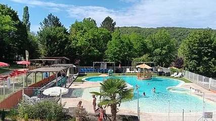 Camping pour 4 Personnes dans La Cassagne, Périgord Noir, Photo 2