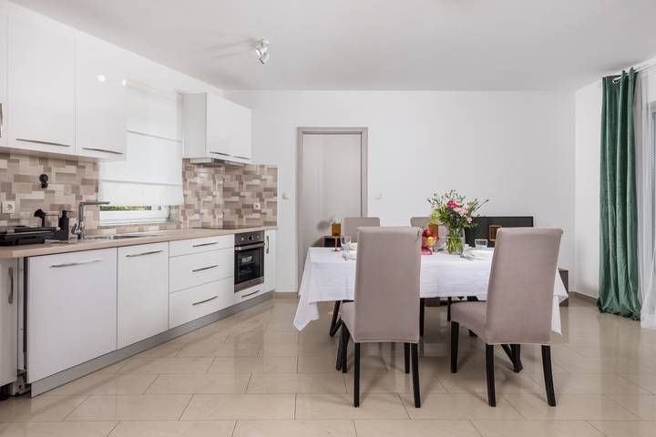Ferienwohnung für 6 Personen, mit Balkon/Terrasse und Terrasse - 1