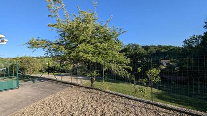 Location de vacances pour 4 personnes, avec terrasse, animaux acceptés à Branne