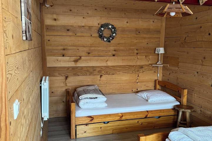 Gîte pour 8 personnes, avec piscine ainsi que terrasse et jardin à Le Thillot - 3