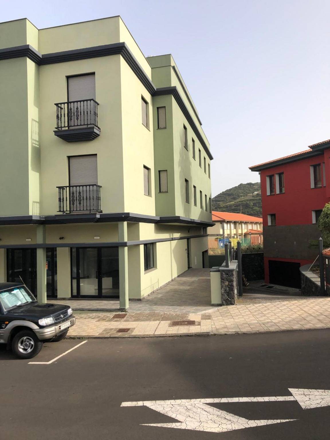 Apartamento entero, Apartamento 'Lujan 3c Entre Cielo y Mar' con vistas a la montaña, balcón y Wi-Fi in San Juan de Puntallana, La Palma Norte
